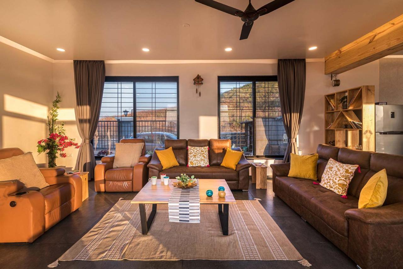 Eyes On The Lake By Stayvista - A Hillside Villa With A Captivating View Of The River 浦那 外观 照片