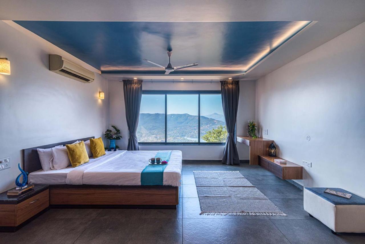 Eyes On The Lake By Stayvista - A Hillside Villa With A Captivating View Of The River 浦那 外观 照片