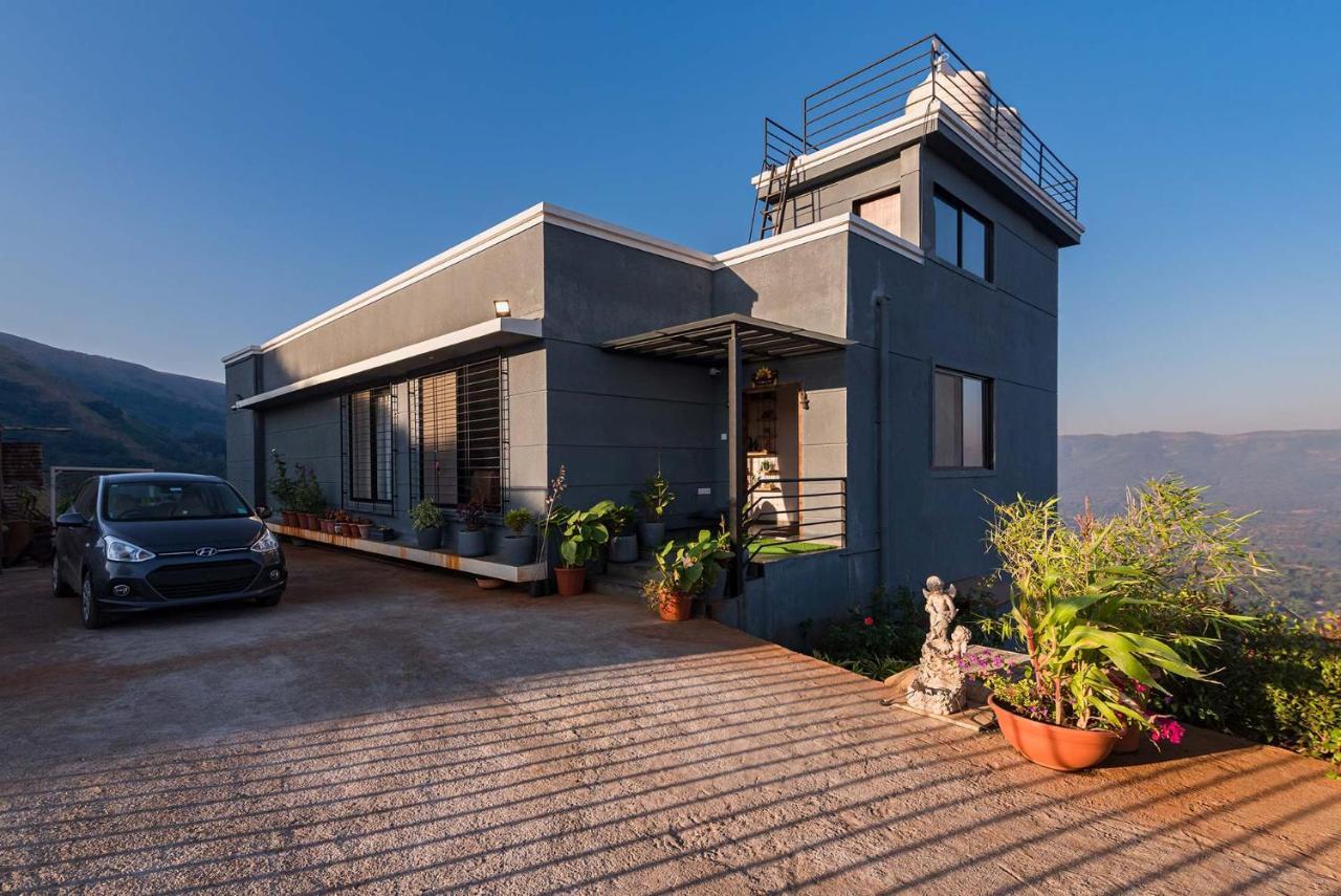 Eyes On The Lake By Stayvista - A Hillside Villa With A Captivating View Of The River 浦那 外观 照片
